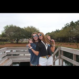 Meet your Posher, Brooke